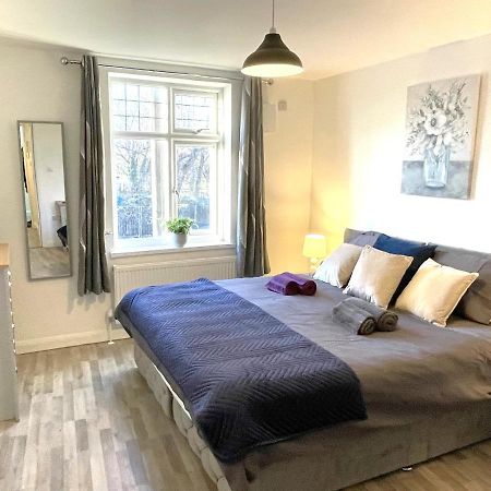 Supreme - 1 Bedroom Apart Sleeps 4 Short/Long Stay Gillingham  Buitenkant foto