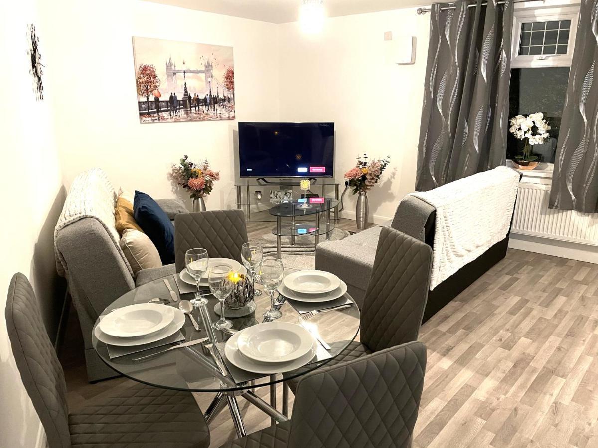 Supreme - 1 Bedroom Apart Sleeps 4 Short/Long Stay Gillingham  Buitenkant foto