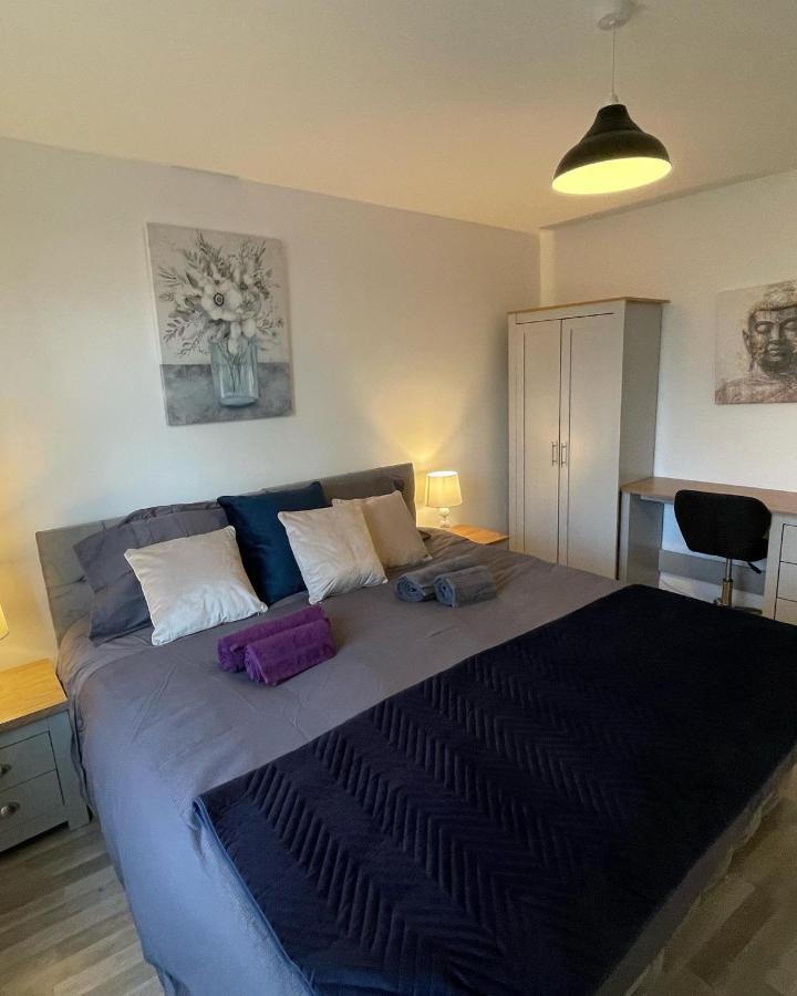 Supreme - 1 Bedroom Apart Sleeps 4 Short/Long Stay Gillingham  Buitenkant foto